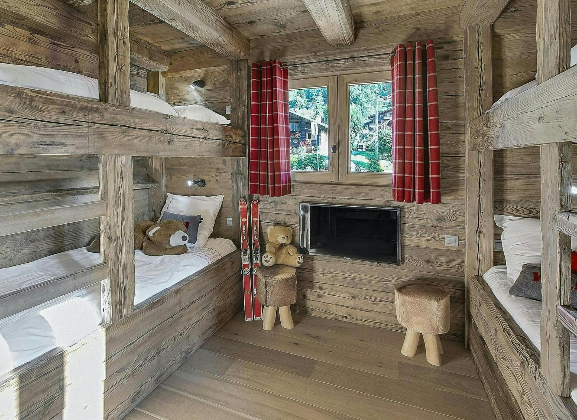 The Super Cabin Of The World *